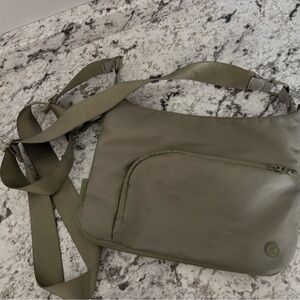 Olive Green 💚Crossbody Bag